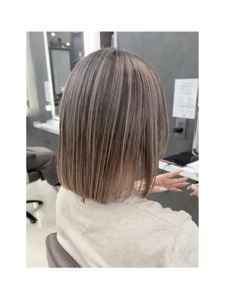 ミディアム 色落ちまで2度綺麗な ハイトーン🪞／ミクのヘアスタイル