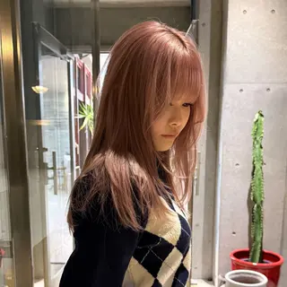 カラー RINA .のヘアスタイル