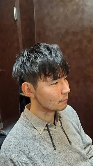 ミディアム メンズ 髙司 哲伸のヘアスタイル
