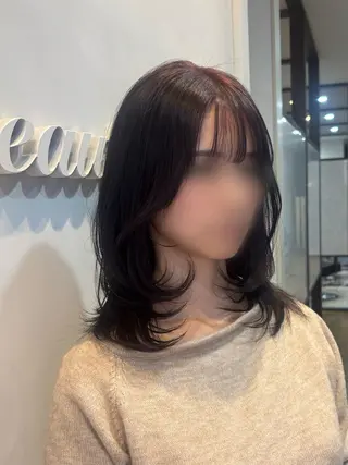 ミディアム reborn店長 🤍リルのヘアスタイル