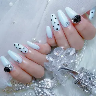 ネイル Yudia🩵 Yuiのネイルデザイン