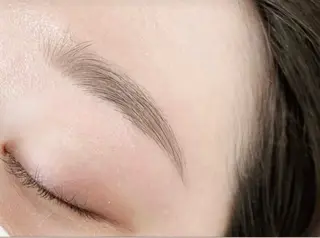 アイブロウ 目元・まつパ・美肌フ ェイシャル谷町四丁目のマツエク・マツパデザイン