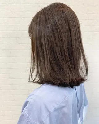 ミディアム カラー 立川 奈那子のヘアスタイル