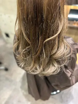 ロング カラー TATSUKI RESTIAのヘアスタイル