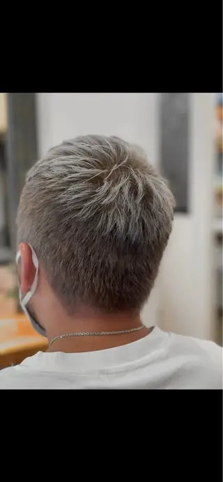 ショート カラー メンズ 吉岡 三四朗のヘアスタイル
