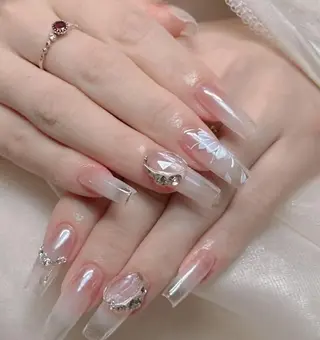 ネイル VIVIAN エイのネイルデザイン