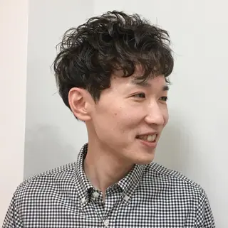 ショート パーマ メンズ すごう こうへいのヘアスタイル