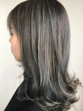 セミロング カラー 大嶋 宏隆のヘアスタイル