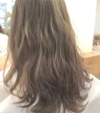 ロング カラー 千 田のヘアスタイル