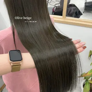 ロング カラー 柔らかオリーブ🌿 HIMARI🌻のヘアスタイル