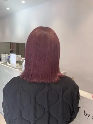 ミディアム カラー サキ🤍ハイトーン 🩰くびれ巻きヘアのヘアスタイル