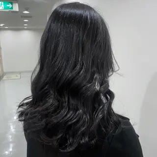 セミロング カラー マンツーマン女性 美容師 奏のヘアスタイル
