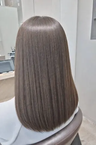 セミロング 縮毛矯正✨艶髪　 シノハラ✨髪質改善のヘアスタイル