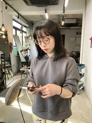 ミディアム 新井 広樹のヘアスタイル