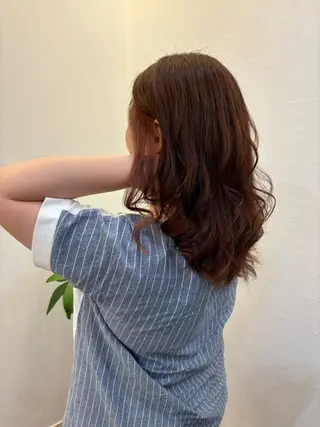 カラー ツノガイ エリのヘアスタイル