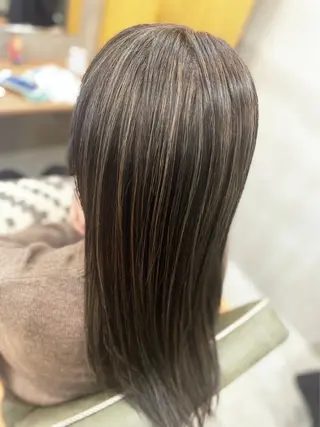 カラー 鈴木 小百合のヘアスタイル
