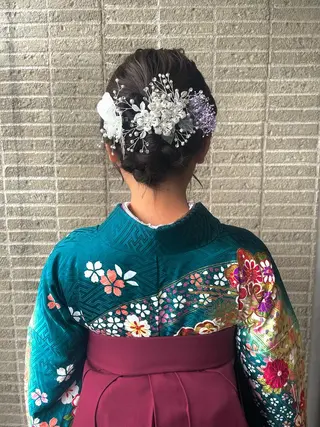 ミディアム カラー ヘアアレンジ 青沼夏未/オリーブ/ 寒色カラーのヘアスタイル