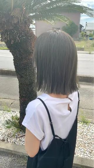 ミディアム カラー ダメージレスブリーチ HIROSHIのヘアスタイル