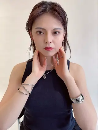 ミディアム カラー AiM 大名　似合わせカットのヘアスタイル