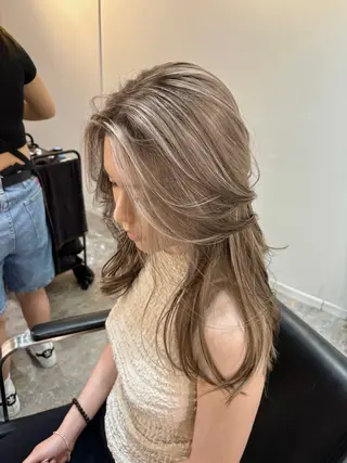 ミディアム カラー ハイライト白髪ぼかし メンズパーマ渋谷のヘアスタイル