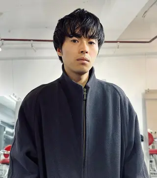 メンズ 毛流れセンターパート Sakiのヘアスタイル