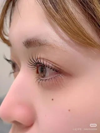 パーマ H eraのマツエク・マツパデザイン