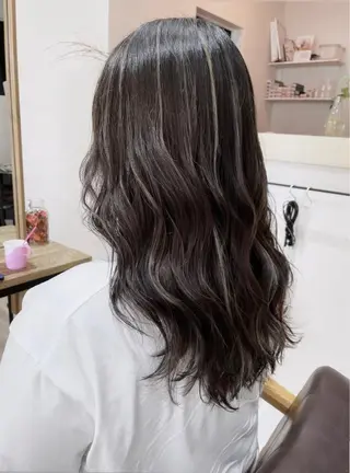 ロング カラー ハイライト／艶カラー 大河シンジのヘアスタイル