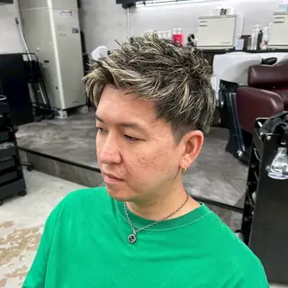 カラー メンズ 💈直毛×ツイスパの プロ🥷清水真之介のヘアスタイル