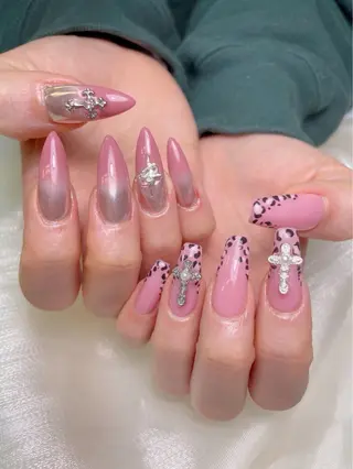 ネイル lucky nail 歌舞伎町のネイルデザイン