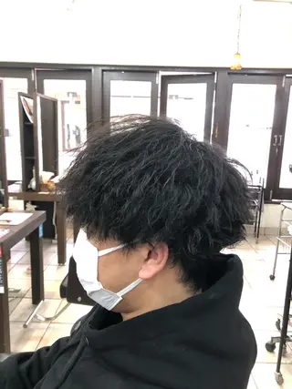 パーマ メンズ カ レラのヘアスタイル