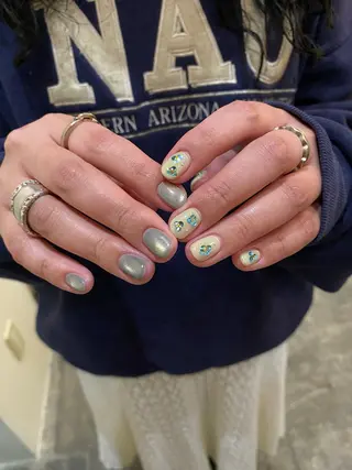 ネイル 栗林 実莉のネイルデザイン