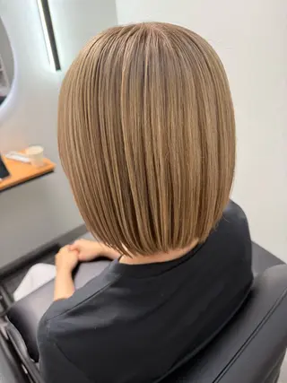 ミディアム 高橋 葵のヘアスタイル