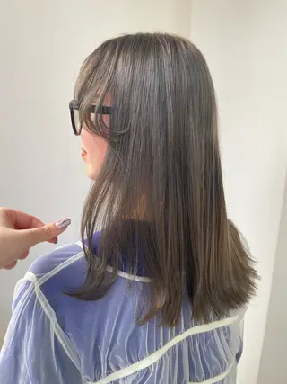 ミディアム カラー sherry/R所属・sherry/R 三川町　川口真里奈のヘアスタイル