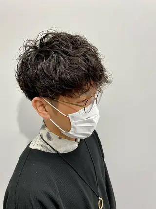 パーマ メンズ 三戸 修平のヘアスタイル