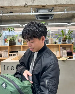 メンズ 茜璃/ブリーチカラー /レイヤーカットのヘアスタイル