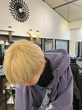 カラー メンズ 〜lynn〜Moana by HEADLIGHT 武蔵小杉2号店所属・lynn Moana moyuのヘアスタイル