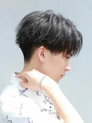 ショート カラー パーマ メンズ イズ ミのヘアスタイル