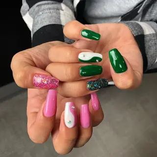 ロング カラー ヘアアレンジ キッズ ネイル マツエク・マツパ 福田 加奈のネイルデザイン