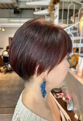 ショート 襟川 彩奈のヘアスタイル