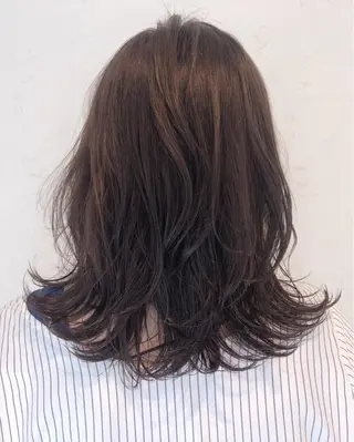 ミディアム カラー 伊藤 さやかのヘアスタイル