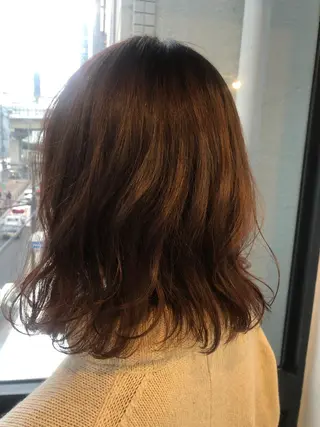 ミディアム カラー 髪質改善&ブリーチ 伊勢 祐一郎のヘアスタイル
