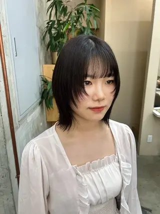 ミディアム 顔周りレイヤー/ ふわあいりのヘアスタイル