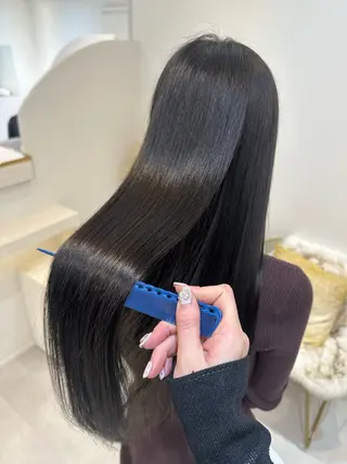 ロング Emuest心斎橋 SAKIのヘアスタイル