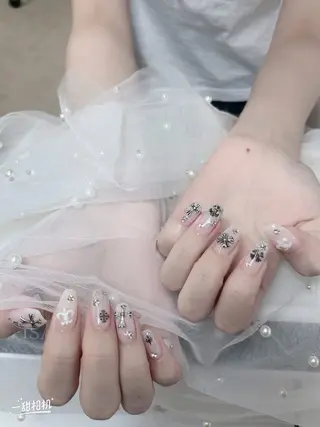 ネイル T.Lee Nail Lilyのネイルデザイン