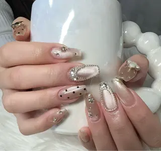 ネイル &ME ネイルサロンのネイルデザイン