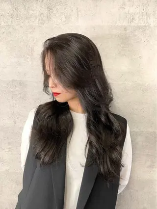 ロング カラー シールエクステ特化 ハイトーン、NANAのヘアスタイル