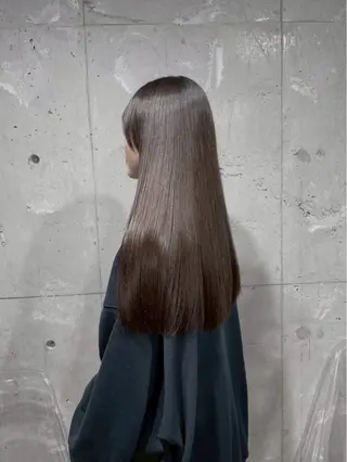 ロング カラー 🦋chisa🦋 暗髪韓国ヘア🤍のヘアスタイル