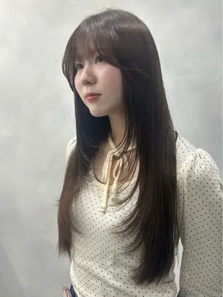 ロング カラー 菊池 梨麻のヘアスタイル