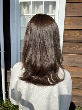 ミディアム カラー 野澤 優乃のヘアスタイル