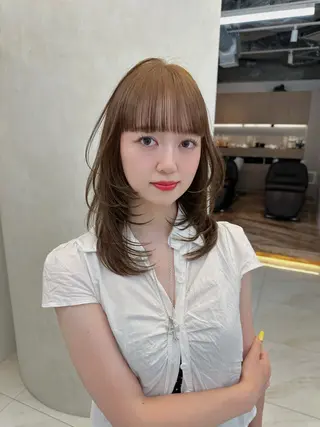 カラー 韓国風レイヤーカラー ライムのヘアスタイル